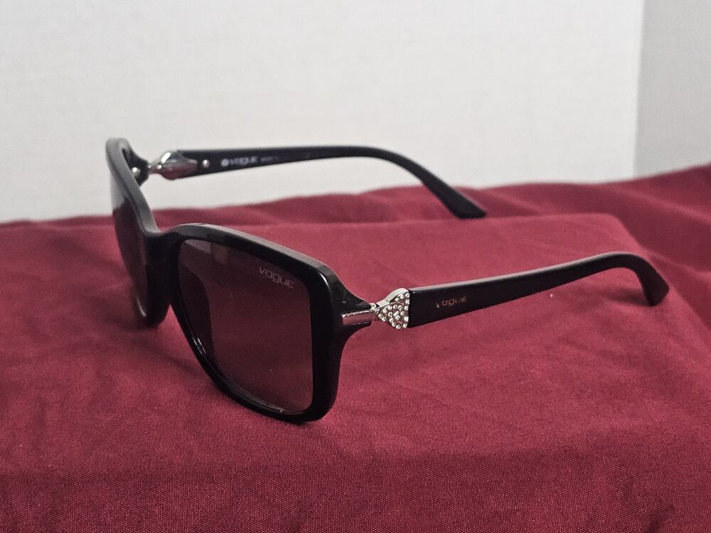 VOGUE Sunglasses 57-18-135 BLACK Jeweled Oversize Butterfly 2832 SB made n italy